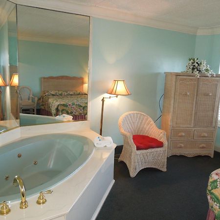 Baymont By Wyndham Virginia Beach Oceanfront ภายนอก รูปภาพ