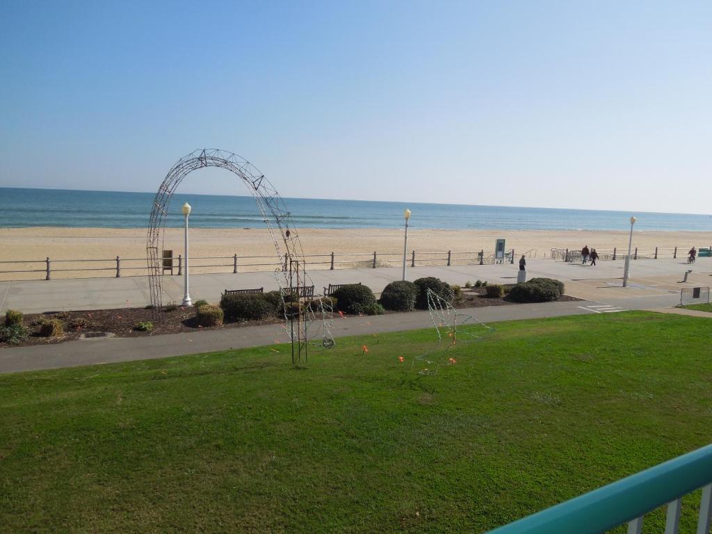 Baymont By Wyndham Virginia Beach Oceanfront ภายนอก รูปภาพ